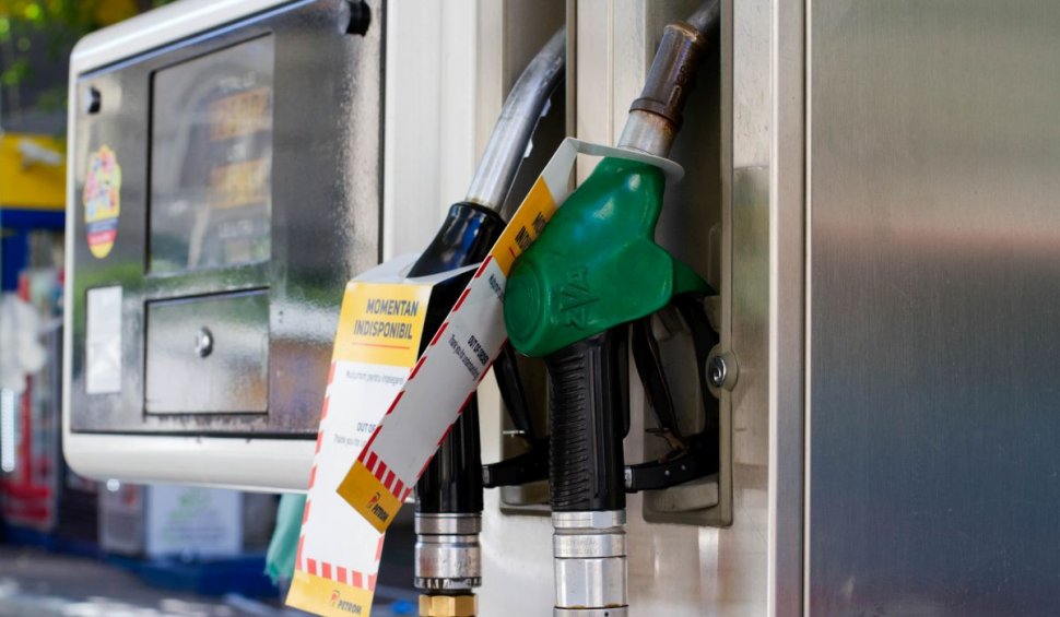 Prețul benzinei și al motorinei în România, astăzi, 3 august 2022. Cât mai costă un litru de carburant