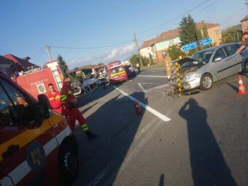 Accident între un microbuz și un autoturism, soldat cu 11 răniţi, în județul Mureș. Circulaţie restricţionată 783242
