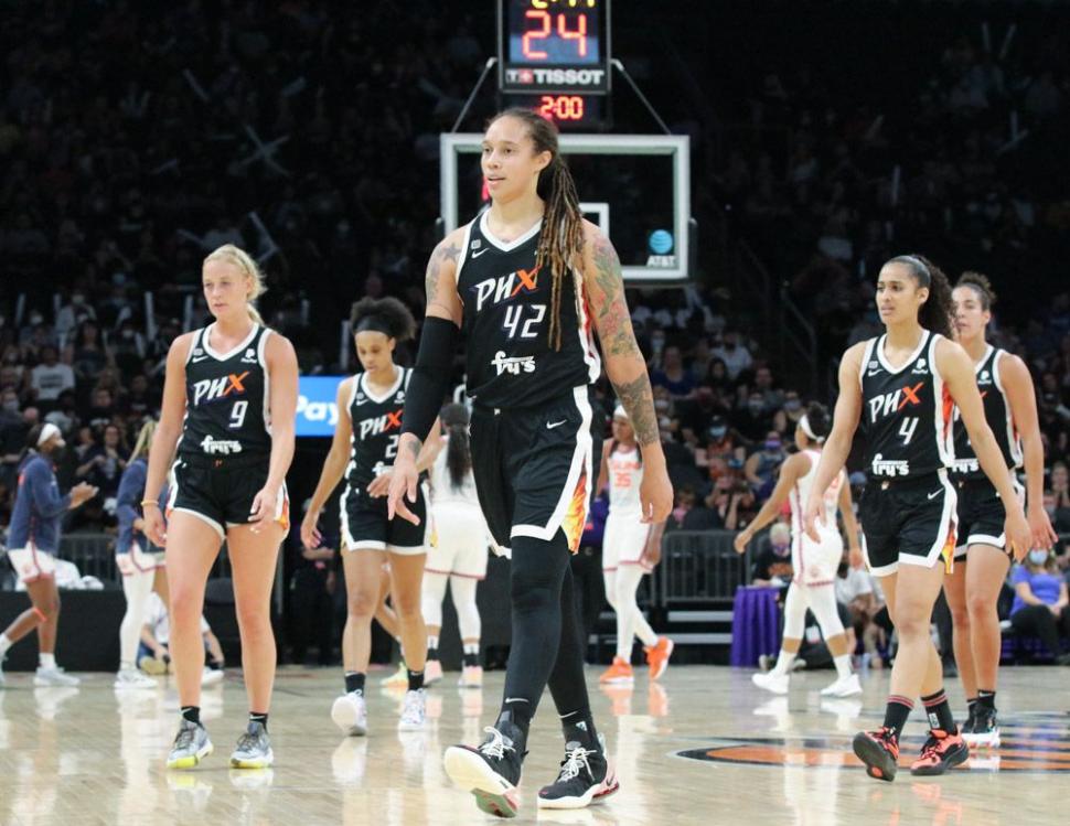 Brittney Griner, sportiva americană arestată la Moscova, își află sentința joi. Procurorii au cerut aproape 10 ani de închisoare 783209