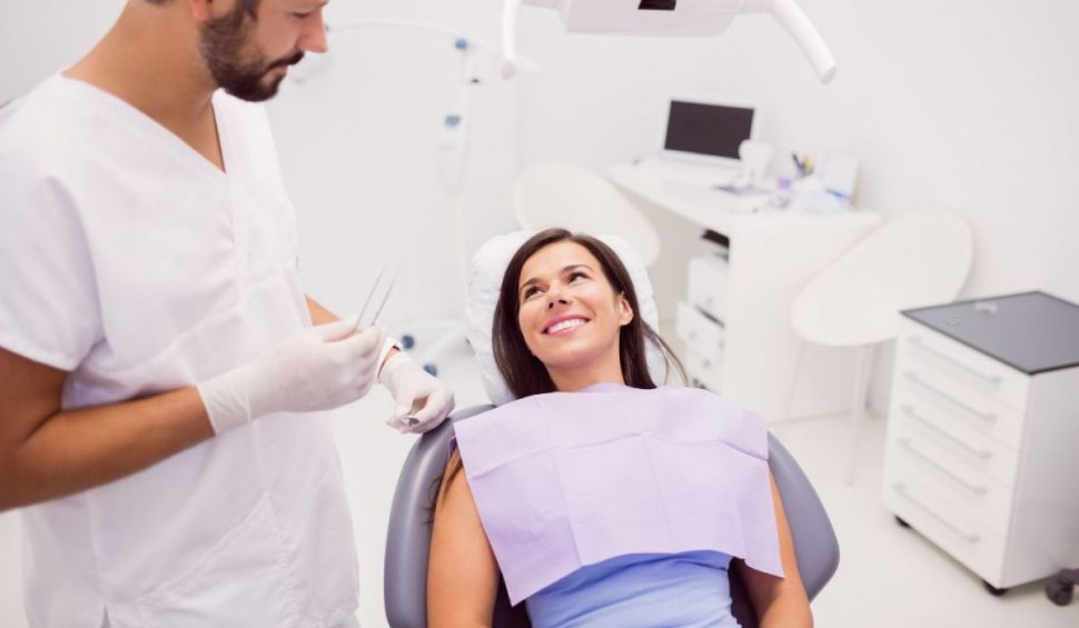 "Miracolul" numit implant dentar: preț de o viață, te vei bucura de beneficiile sale