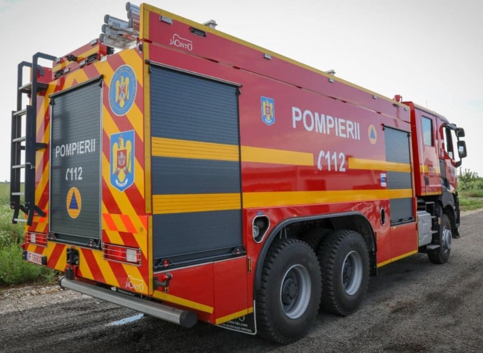 Un pompier din Borșa ar fi fost "incendiat" accidental de un coleg, la un grătar în curtea unității! Angajatul ISU a ajuns la spital