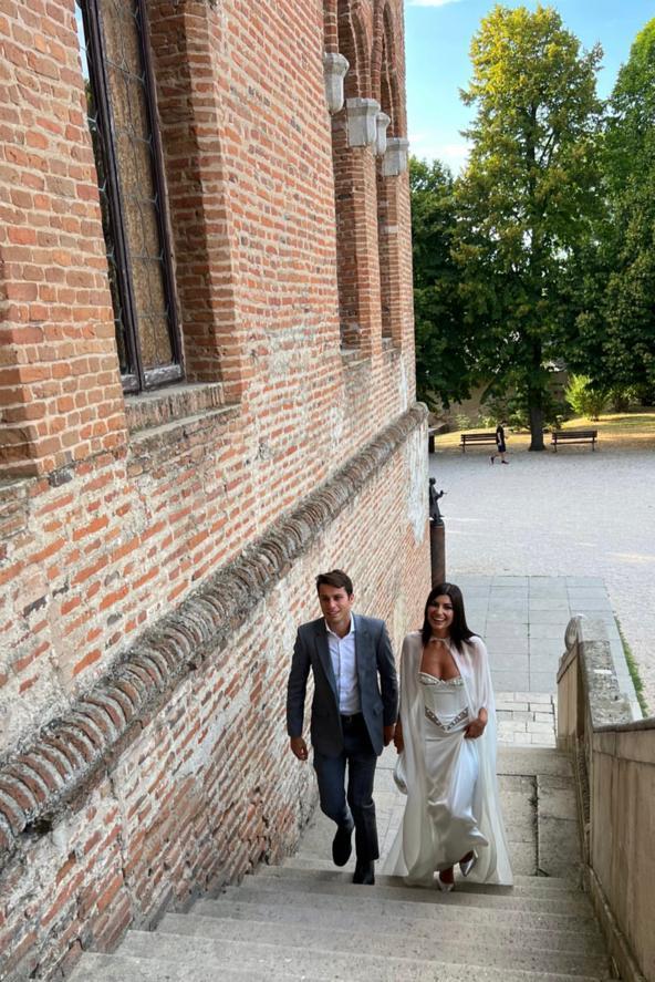 Ana, fiica lui Mircea Geoană, şi Garrett, viitorul ei soţ, au făcut petrecere de logodnă la Palatul Brâncovenesc de la Mogoşoaia 783474