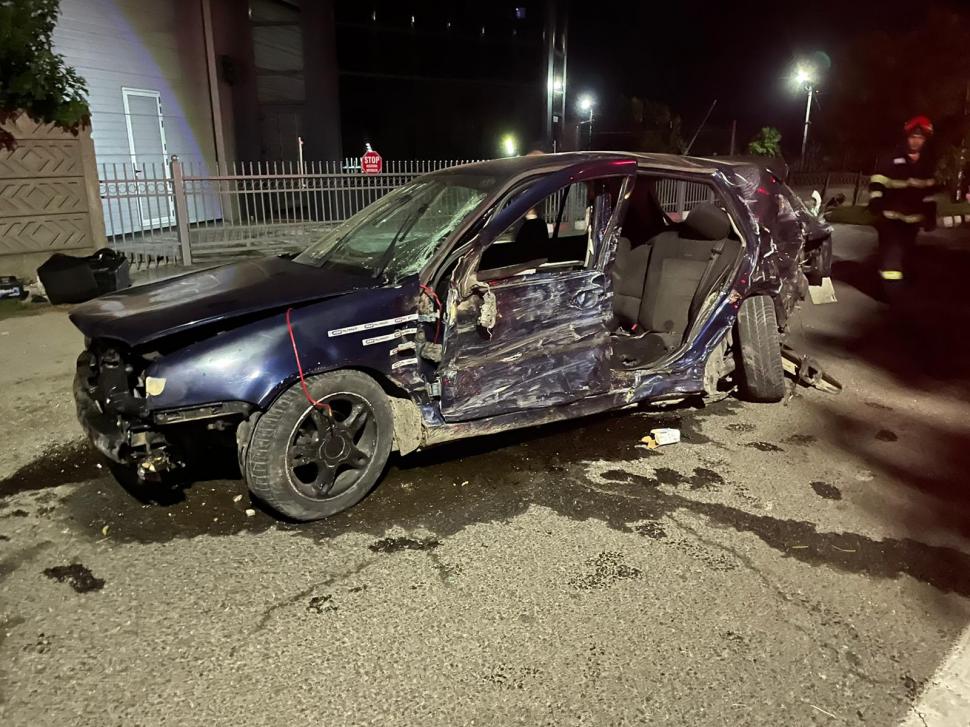 Două fete de 13 şi 16 ani au murit pe loc într-un accident teribil la Cobadin, în Constanţa 783290