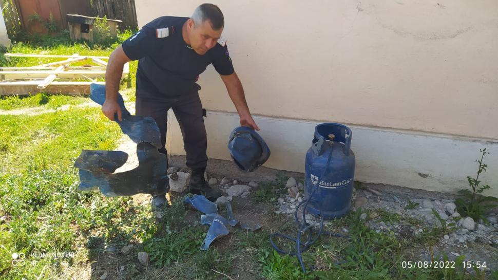 Explozie puternică la o casă din localitatea Călan, judeţul Hunedoara 783419
