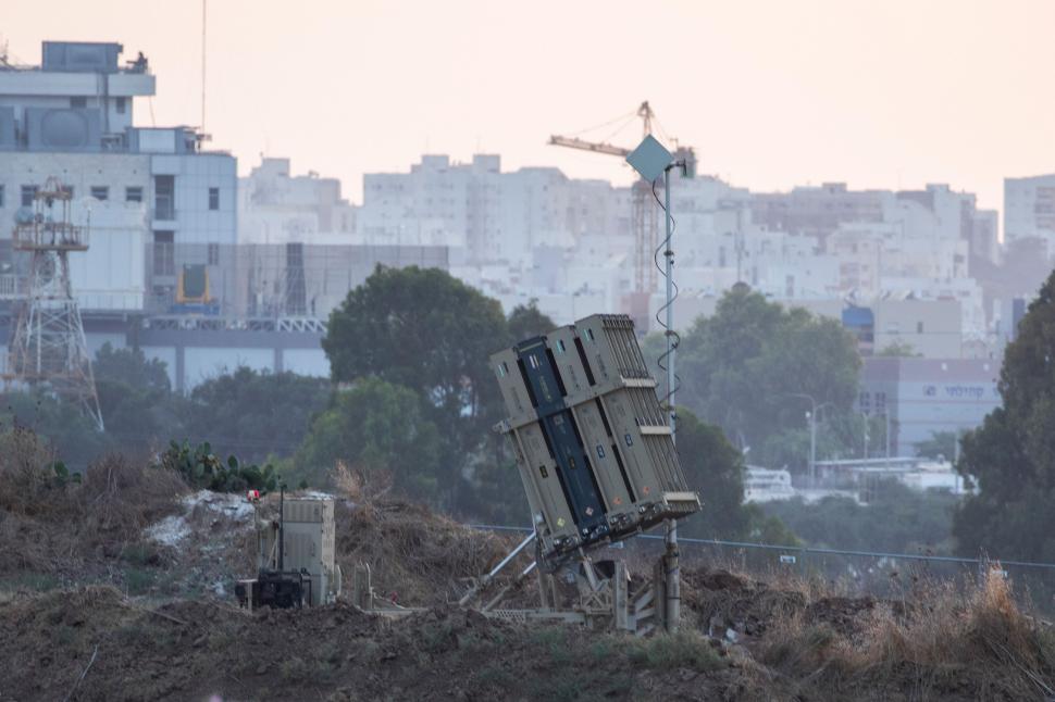 Zeci de rachete, lansate din Fâşia Gaza spre Israel, ca ripostă la operaţiunea militară. A fost reactivat sistemul Iron Dome. SUA face apel la calm 783519