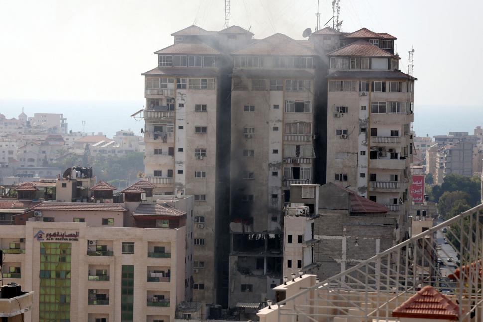 Zeci de rachete, lansate din Fâşia Gaza spre Israel, ca ripostă la operaţiunea militară. A fost reactivat sistemul Iron Dome. SUA face apel la calm 783521