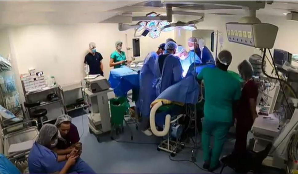 Cum au fost surprinse două cadre medicale în timpul unei operații la Fundeni. Medic: ”Horror! Inadmisibil. Asta e esența medicinei românești” 783623