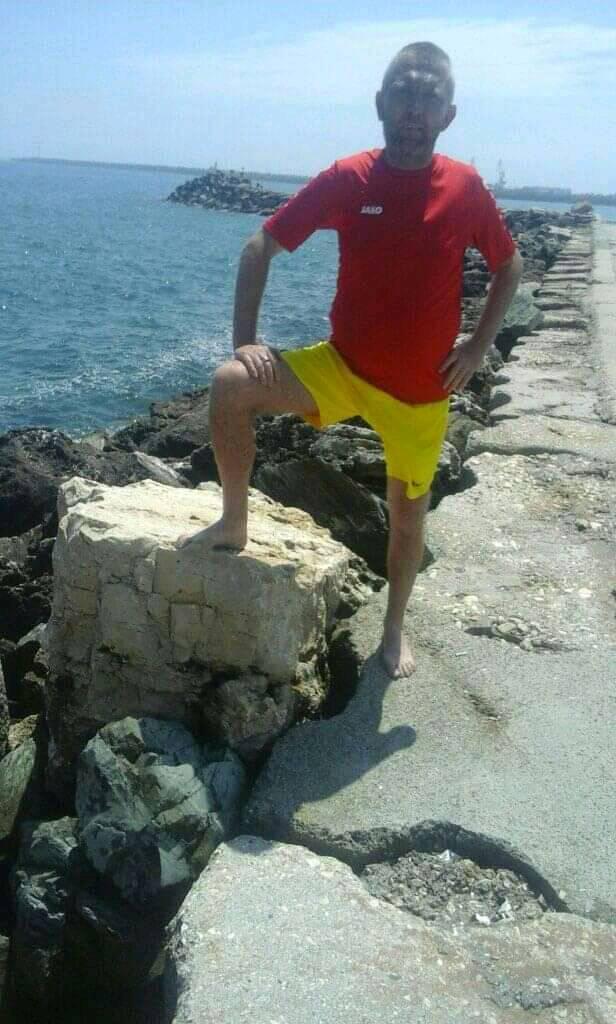 El este Sorin, salvamarul care a murit azi în Eforie Nord, în timp ce încerca să salveze un alt tânăr din apele învolburate  783832