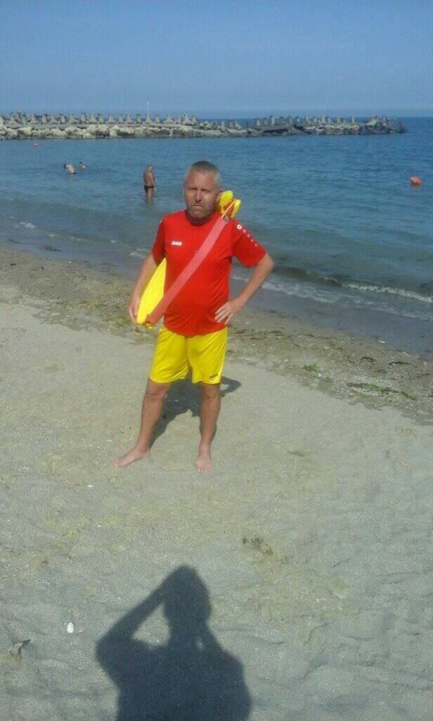 El este Sorin, salvamarul care a murit azi în Eforie Nord, în timp ce încerca să salveze un alt tânăr din apele învolburate  783833