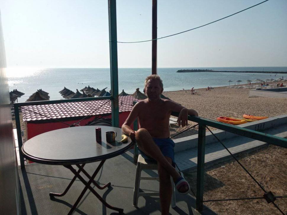 El este Sorin, salvamarul care a murit azi în Eforie Nord, în timp ce încerca să salveze un alt tânăr din apele învolburate  783835