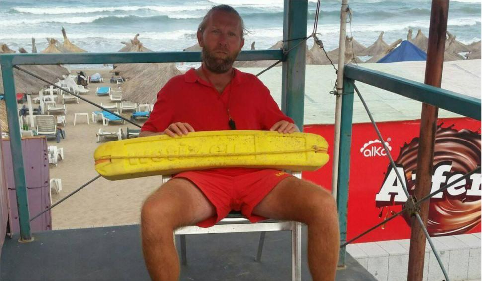 El este Sorin, salvamarul care a murit azi în Eforie Nord, în timp ce încerca să salveze un alt tânăr din apele învolburate  783836