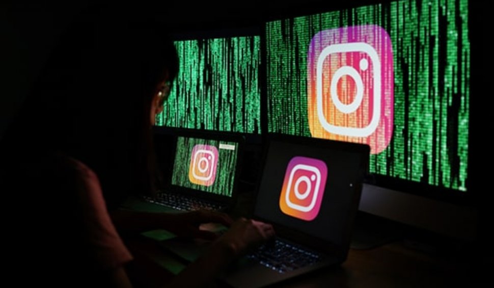 Adolescent prins în flagrant în timp ce şantaja o tânără pentru a-i reda accesul la contul de Instagram, în Timişoara
