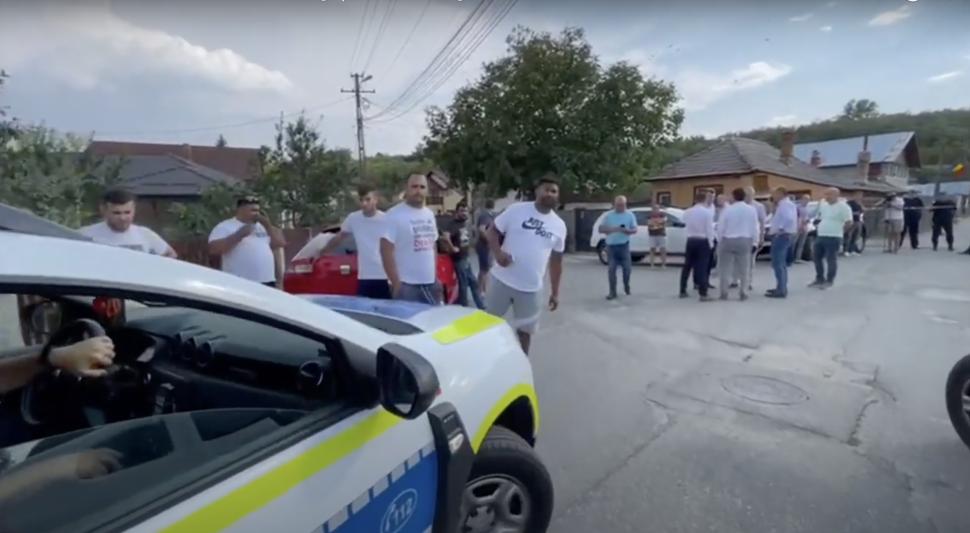 Masacru într-o casă din Bascov. Bărbat reţinut după ce a omorât cinci oameni, printre care şi un copil | Medic legist: "Criminalul din Argeş a folosit pietre şi obiecte tăioase"  784040