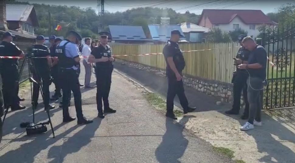 Masacru într-o casă din Bascov. Bărbat reţinut după ce a omorât cinci oameni, printre care şi un copil | Medic legist: "Criminalul din Argeş a folosit pietre şi obiecte tăioase"  784043