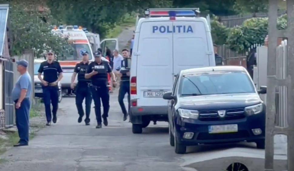 Masacru într-o casă din Bascov. Bărbat reţinut după ce a omorât cinci oameni, printre care şi un copil | Medic legist: "Criminalul din Argeş a folosit pietre şi obiecte tăioase"  784104