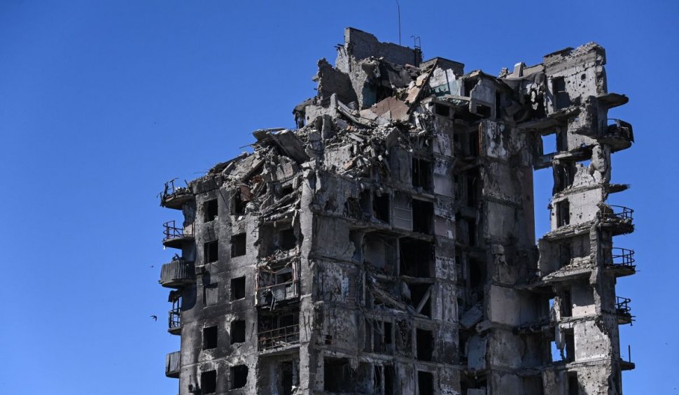 Ucraina, catastrofă evitată în ultimul moment, cu sprijin extern | Cât de probabilă e pacea în următoarele șase luni