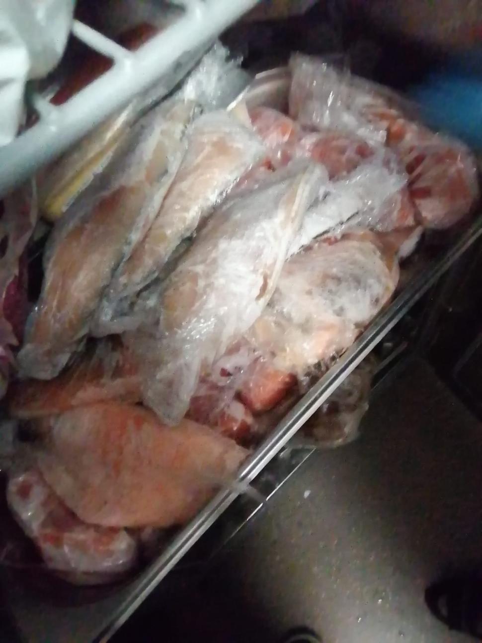 100 kg de produse alimentare expirate, retrase de la vânzare, în Sinaia şi Predeal 784448