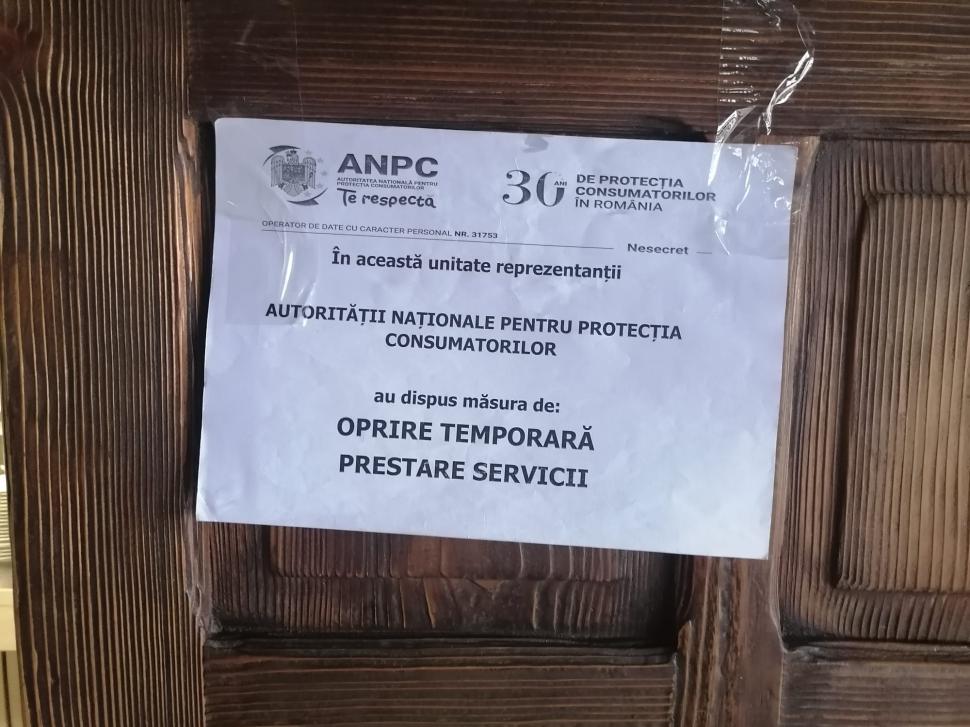 100 kg de produse alimentare expirate, retrase de la vânzare, în Sinaia şi Predeal 784454