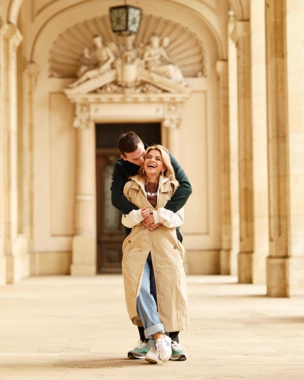 Denis, solistul de la The Motans, se însoară. Cine este logodnica lui: "Da, datorită ei s-au născut mai multe piese" 784479