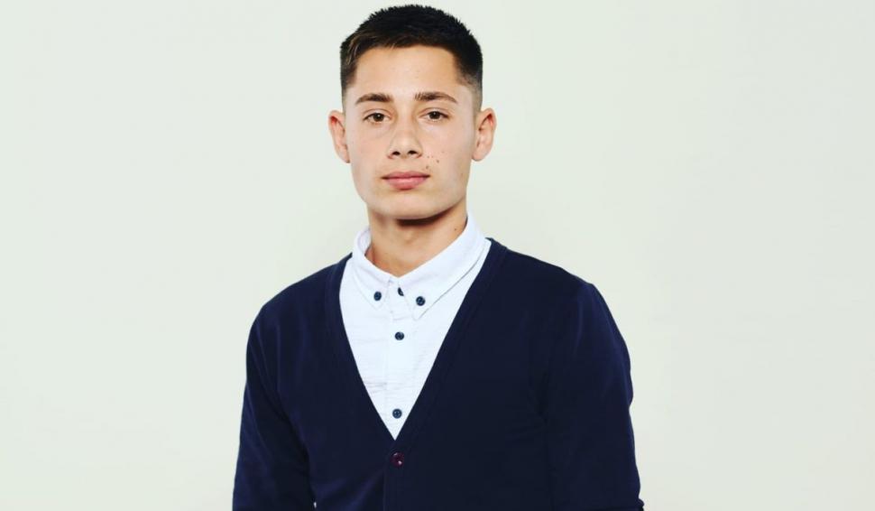 El este băiatul de 21 de ani, găsit mort şi recuperat după două zile din apele mării, la Costineşti 784406