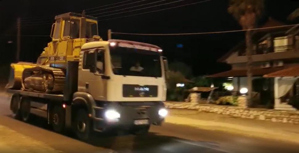 Incendiu în insula Thassos: Sute de pompieri, şase avioane şi şase elicoptere intervin pentru stingerea flăcărilor 784315