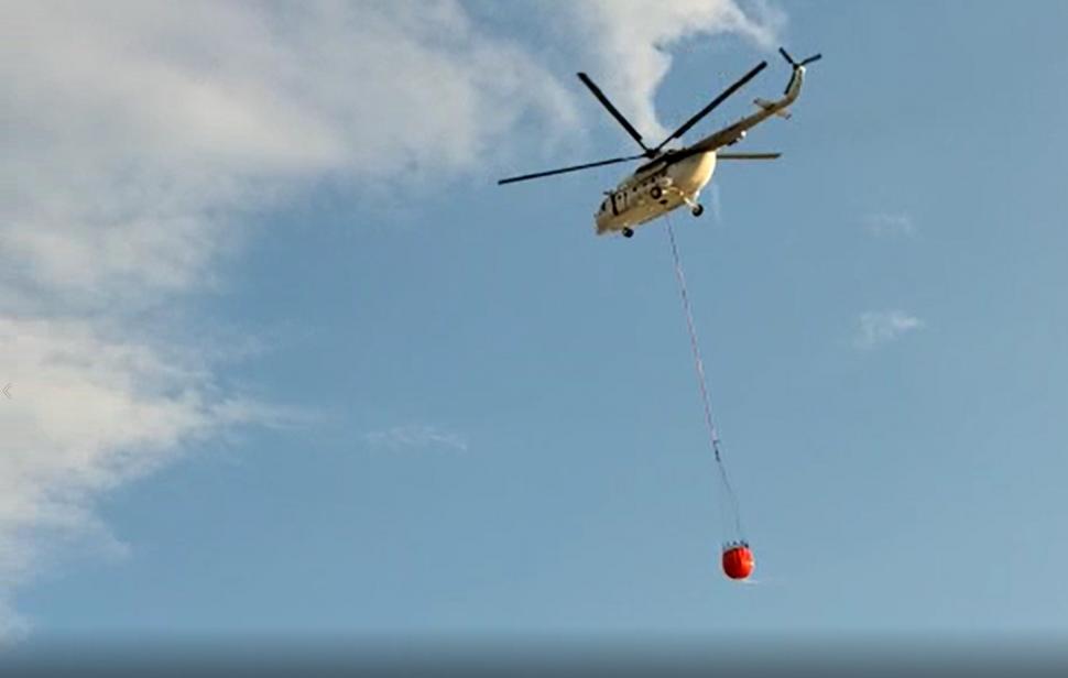 Incendiu în insula Thassos: Sute de pompieri, şase avioane şi şase elicoptere intervin pentru stingerea flăcărilor 784317