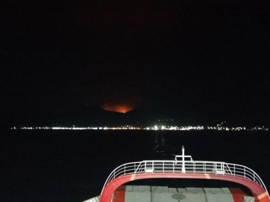 Incendiu în insula Thassos: Sute de pompieri, şase avioane şi şase elicoptere intervin pentru stingerea flăcărilor 784325