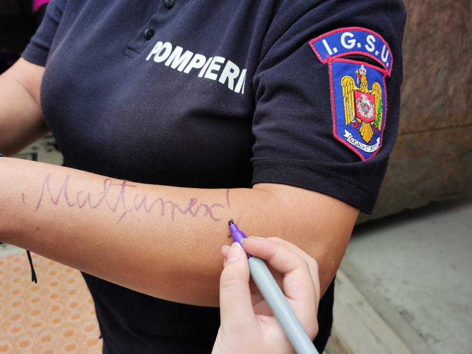 Peste 200 de copii au fost învătaţi cum să salveze vieţi. Pompierii au mers în școlile de vară din Botoşani  784744