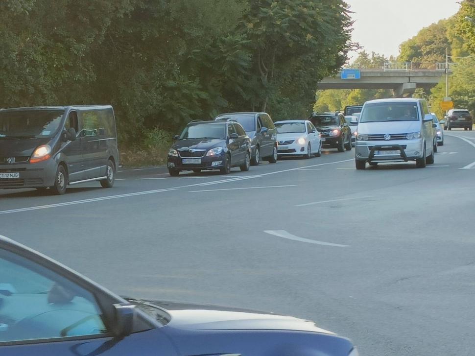 Litoral 2022. România pleacă în vacanţă. Sunt cozi uriaşe între staţiuni, iar poliţia a anunţat deja măsuri speciale 784724