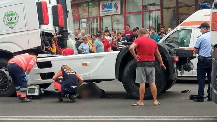Un pensionar a murit după ce a fost lovit de un cap tractor abia pus în mișcare, în Bacău 784696