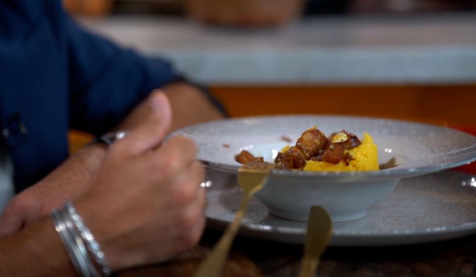 Jumere cu ou frământat, reţeta ediţiei 15 "Gătit la costum", sezonul 2 | Paul Ipate a adus gustul autentic românesc în bucătăria lui Ştefan Lungu: "Acolo mă trage inima" 784203