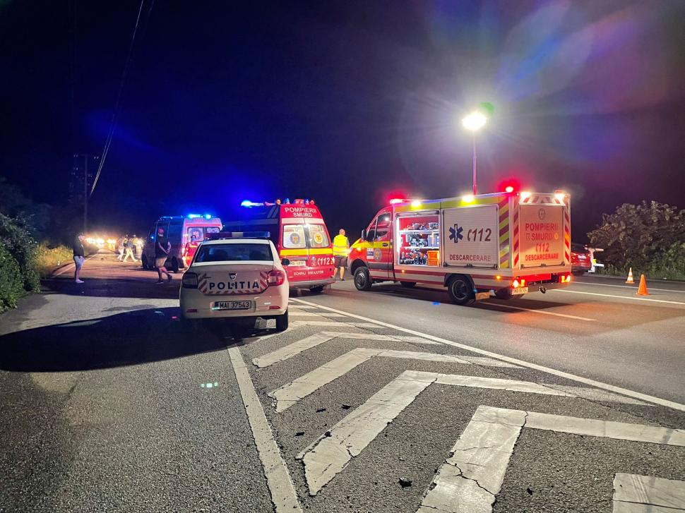 Două persoane au murit, iar o alta este în stare gravă, după ce au fost lovite în plin, pe DN1 785195