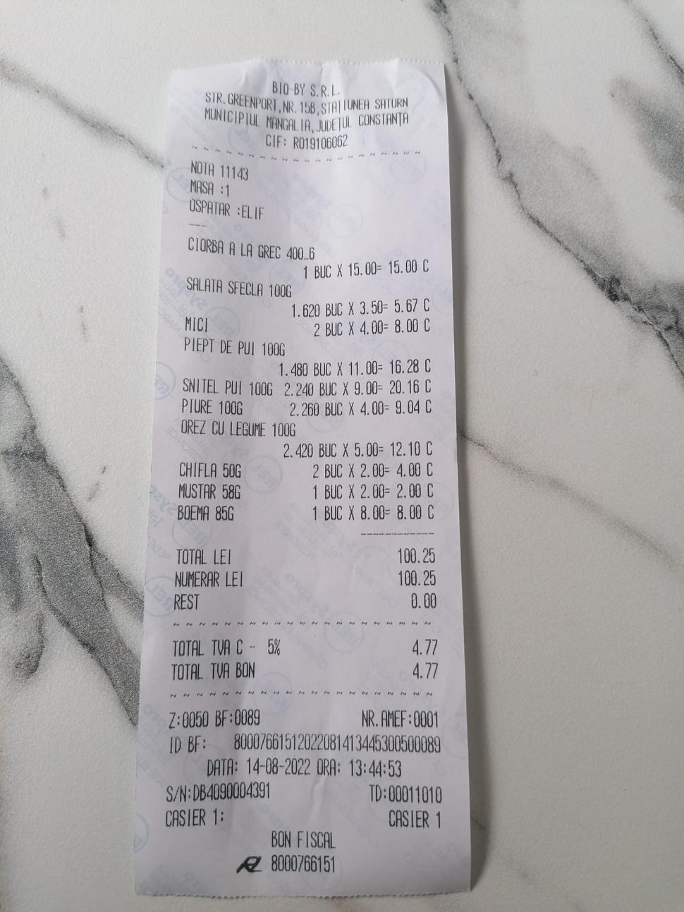 Cât a plătit o turistă pentru o masă la ”împinge tava” în Saturn 785109