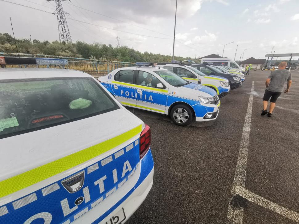 Ferrari de 100.000 de euro, prins fără ITP pe Autostrada Soarelui 785141