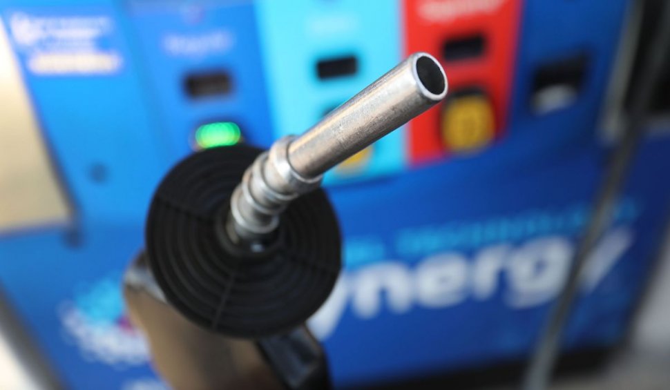 Preț benzină şi motorină în România, astăzi, 15 august 2022. Cât costă carburanţii în staţiile peco