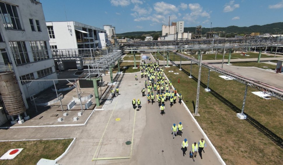 Un alt mare combinat din România închide temporar producția industrială din cauza scumpirilor la energie