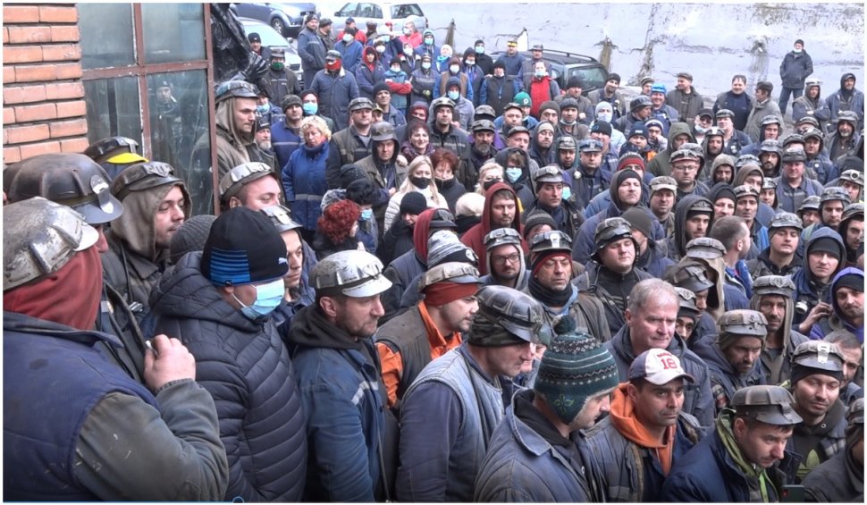 Minerii ameninţă cu venirea la Bucureşti: "Cerem instituirea stării de urgenţă în Sistemul Energetic Naţional"