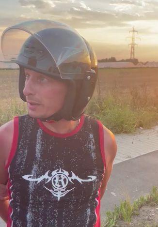 Bărbatul pe trotinetă, care a atacat-o pe Margherita de la Clejani în centrul Bucureştiului, a fost prins 785721