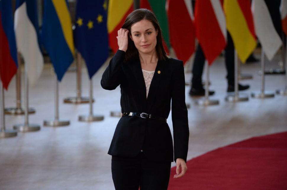 Sanna Marin țipă, bea și dansează | Șefa guvernului din Finlanda, cu reputația ruinată după o petrecere cu alcool și suspiciuni de droguri 785654