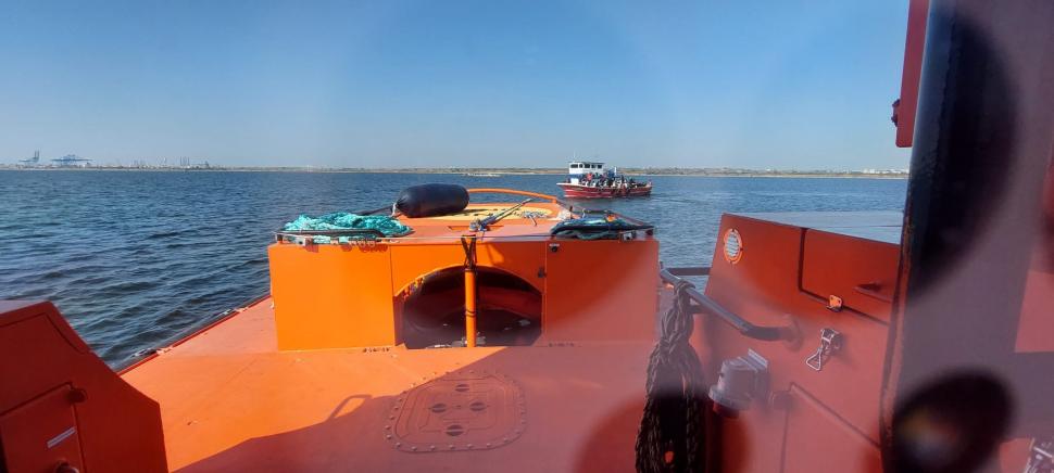 Barcă de lemn, cu zeci de migranţi la bord, identificată de Garda de Coastă în apropiere de Vama Veche 785756