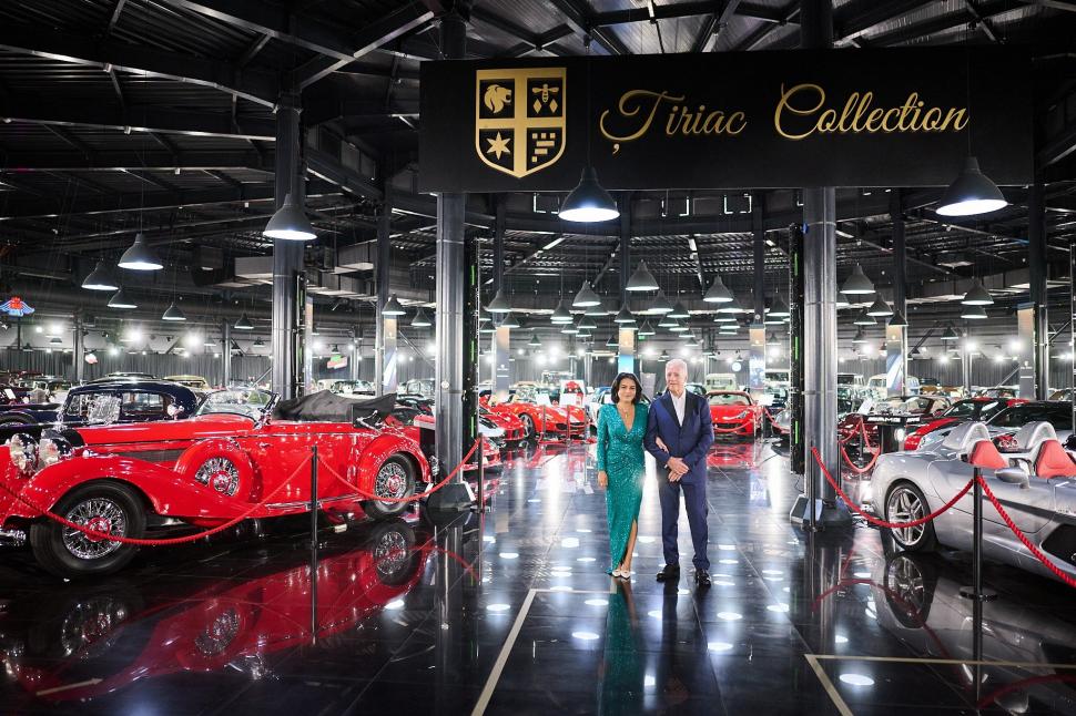 Miliardarul de la Ferarri, vizită cu soția româncă la galeria de mașini a lui Ion Țiriac. Piero și Romina s-au pozat lângă bolizii de lux 785983