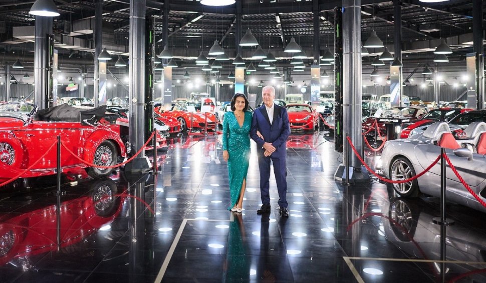 Miliardarul de la Ferarri, vizită cu soția româncă la galeria de mașini a lui Ion Țiriac. Piero și Romina s-au pozat lângă bolizii de lux