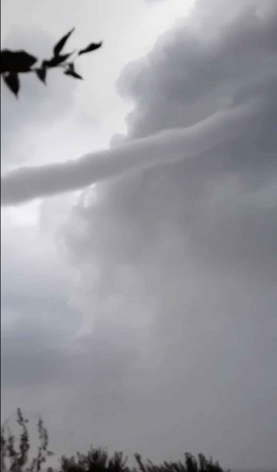 Tornadă uriașă în județul Dolj | Imagini spectaculoase surprinse lângă Craiova 786069