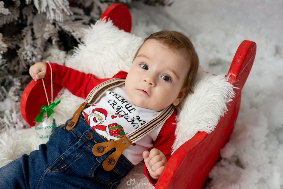 Ei sunt soții din Alba care au murit striviți în accidentul de pe Valea Oltului. Mama s-a stins cu copilul de un an în brațe 786111