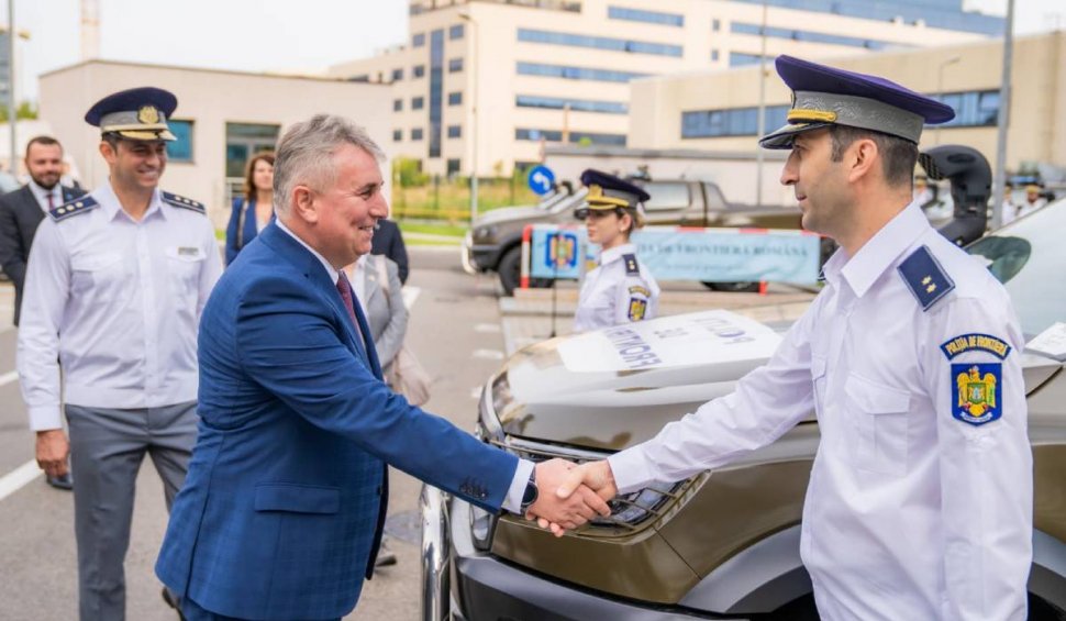 12 autospeciale intră în dotarea Poliției de Frontieră | Ministrul de Interne: "Are de câștigat nu doar o instituție, ci România întreagă"
