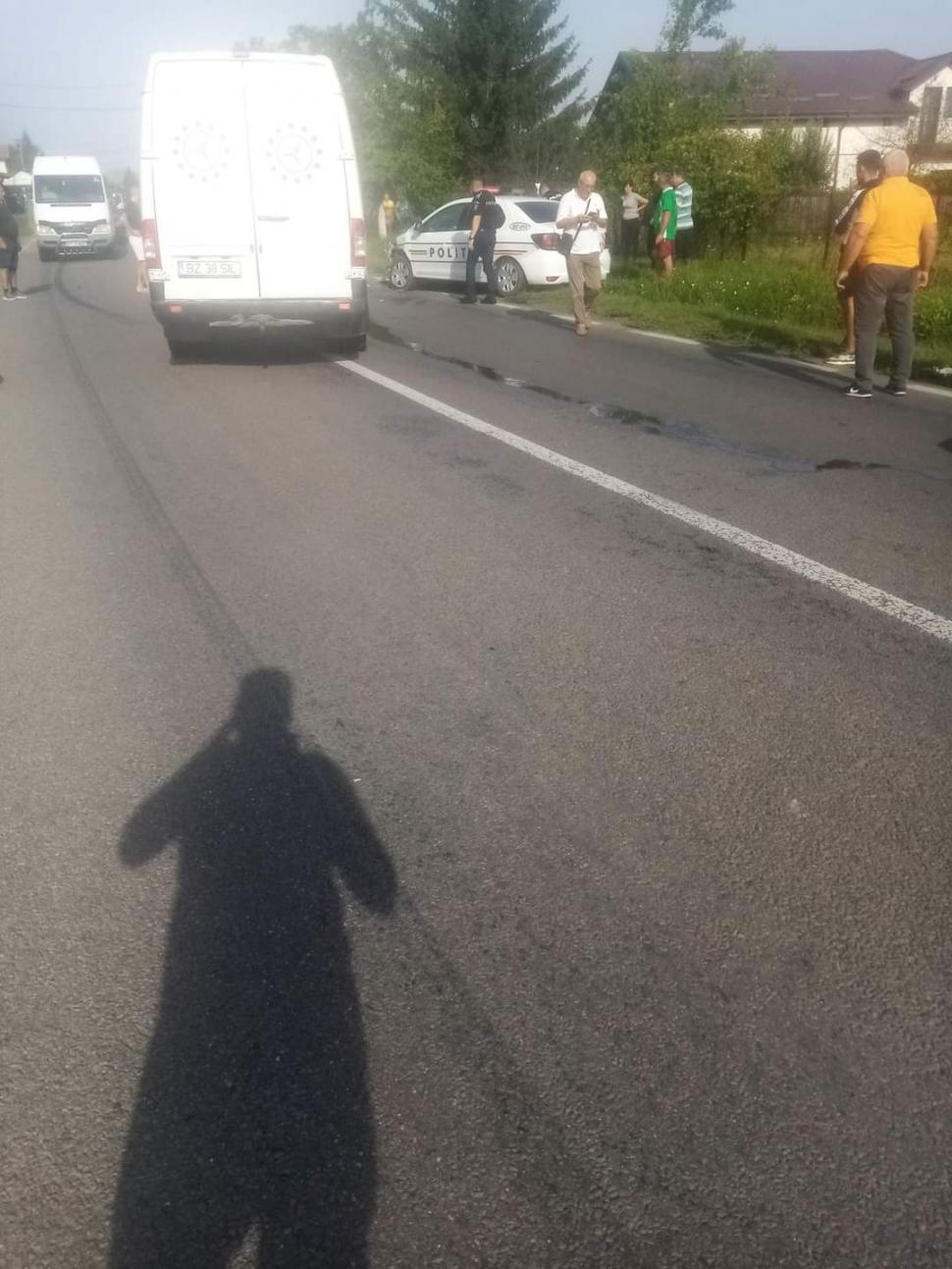 Un şofer s-a speriat de radar şi a intrat în plin în maşina Poliţiei, la Măgura în Buzău 786400