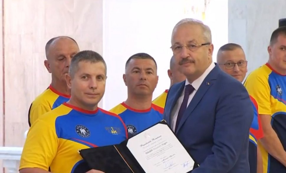 Militarii români din echipa Invictus au primit Ordinul şi Medalia Meritul Sportiv