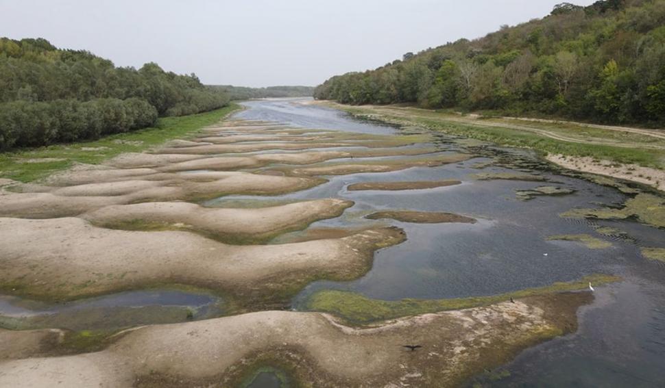 Imagini apocaliptice cu Dunărea secată, surprinse în județul Constanța 786871