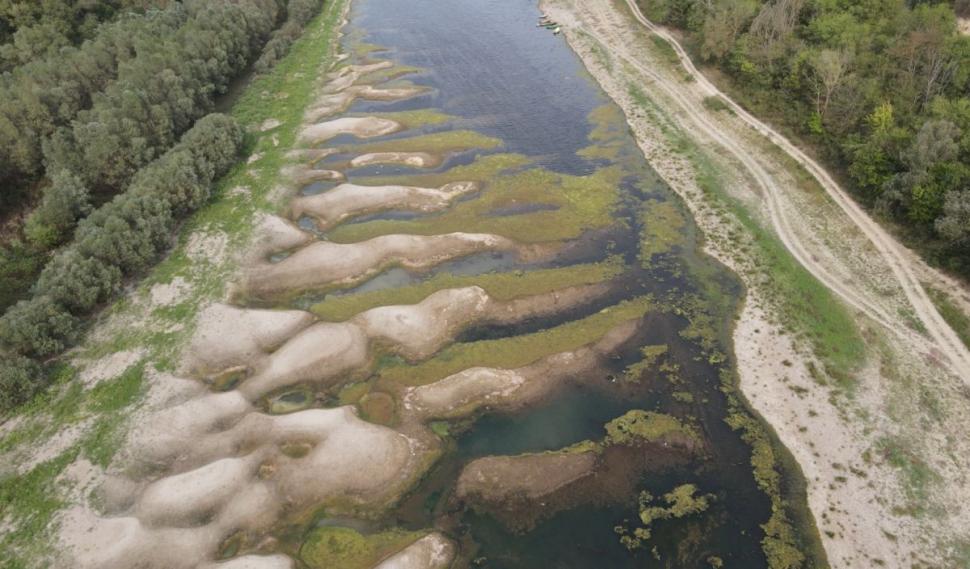 Imagini apocaliptice cu Dunărea secată, surprinse în județul Constanța 786876