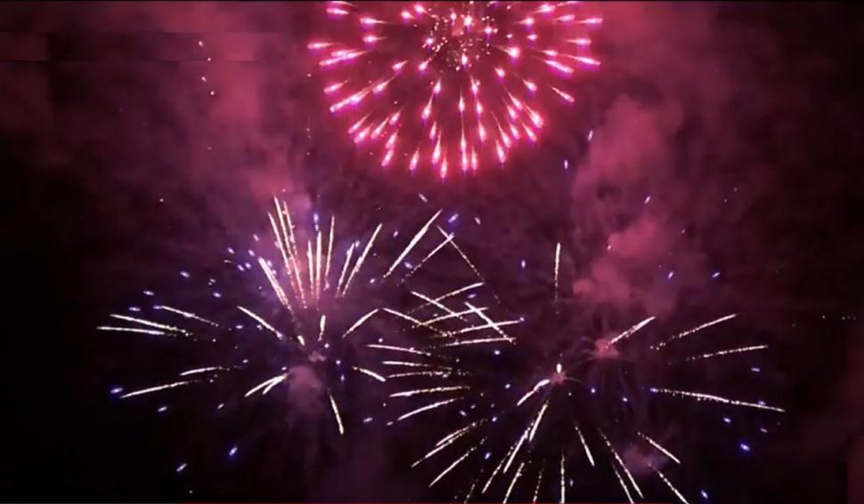 Imagini spectaculoase de la nunta lui George Simion: dansul mirilor şi focul de artificii  786947